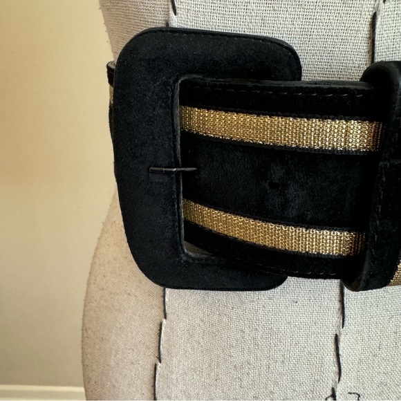 Vintage 80s Black Suede Crown Belt Karen Kane Crest Preppy Classic - Picture 2 of 11